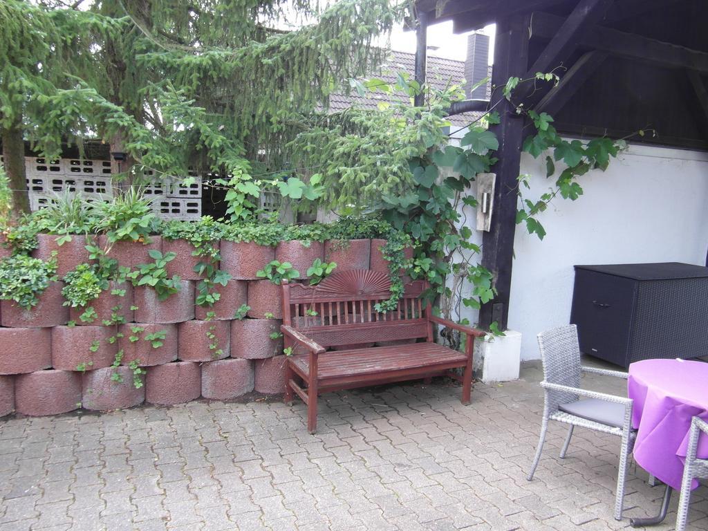 Castello Bianco Hotel Wadern Exterior photo